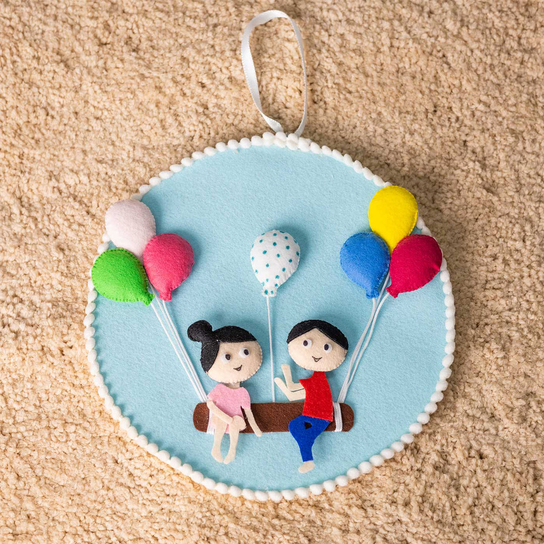 Customized Handmade Sibling Swing Cute Balloon Theme Felt Decorative Plaque