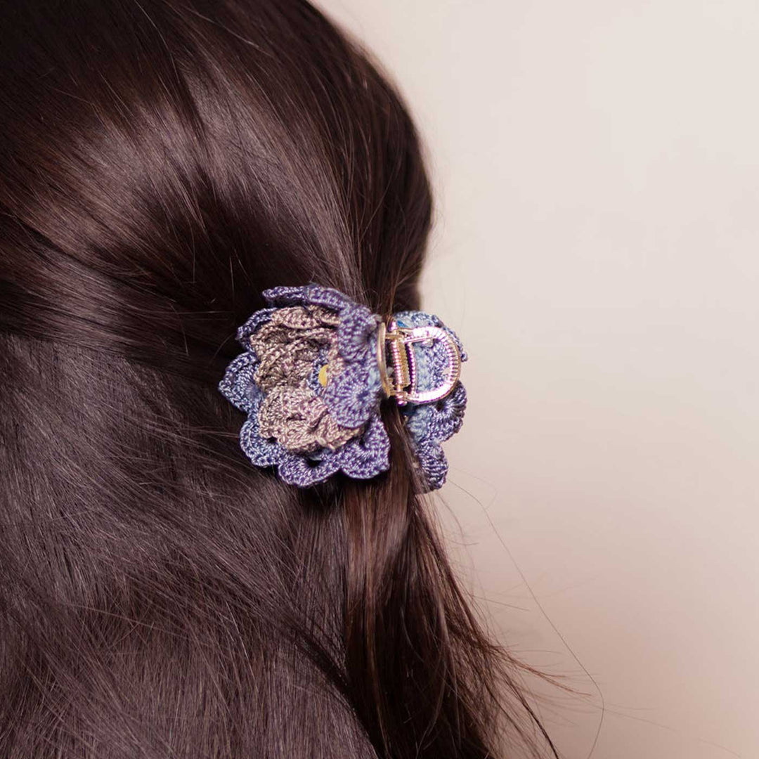 Handmade Crochet Guncha Classic Grey Dahlia Hair Clutch