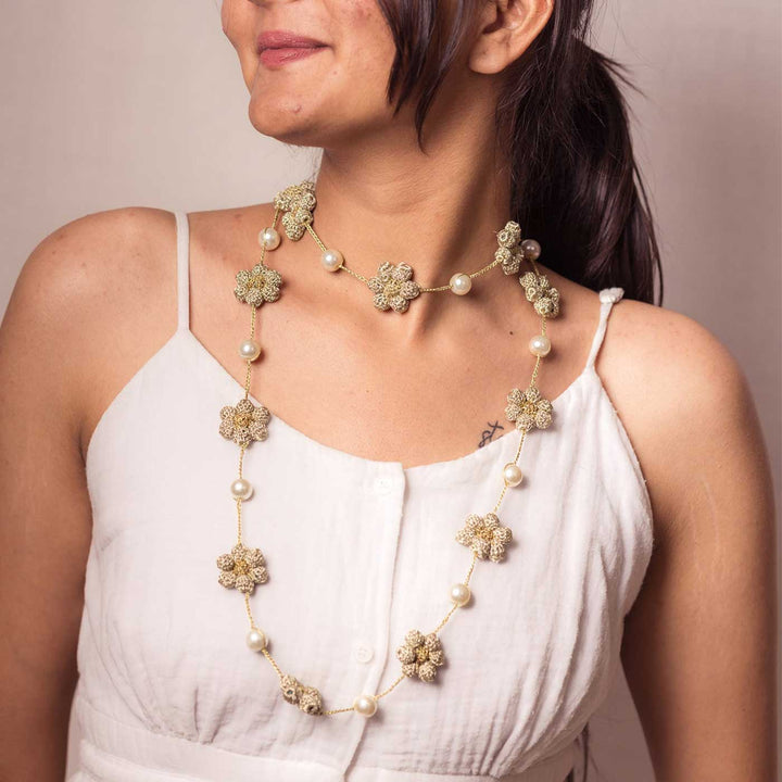Handmade Crochet Gold Gulnaar Daisy Pearl String Necklace