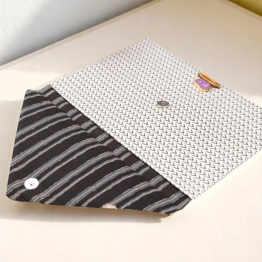 Black And White Cotton Ecofriendly iPad Envelope Sleeve With Agate | 12 x 9 inch