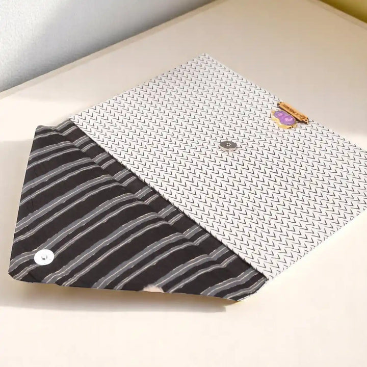 Black And White Cotton Ecofriendly iPad Envelope Sleeve With Agate | 12 x 9 inch