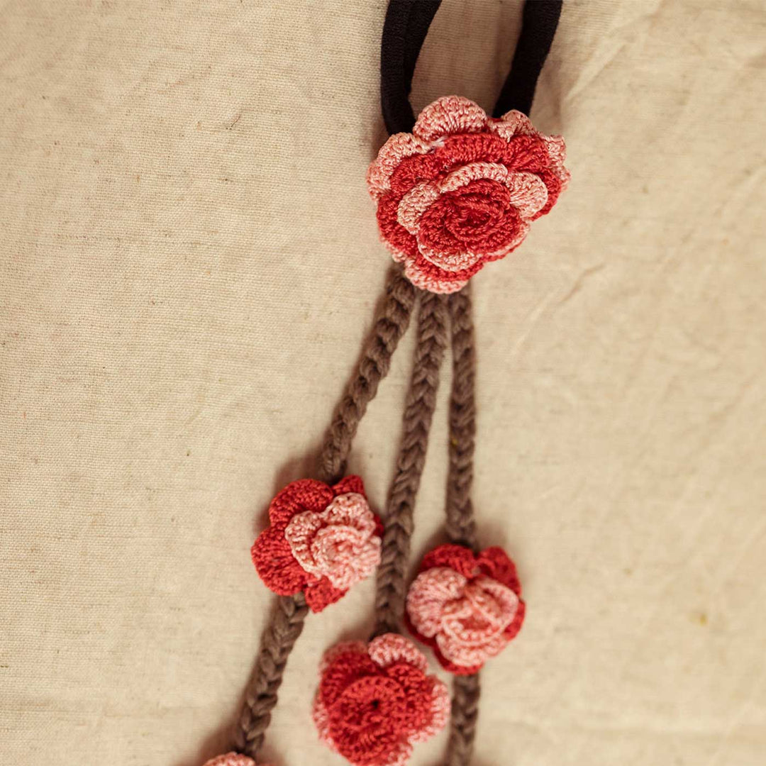 Handmade Crochet Guncha Red And Pink Rosy Parandi