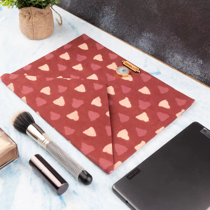 Red Bagru Cotton Ecofriendly iPad Envelope Sleeve With Agate | 12 x 9 inch