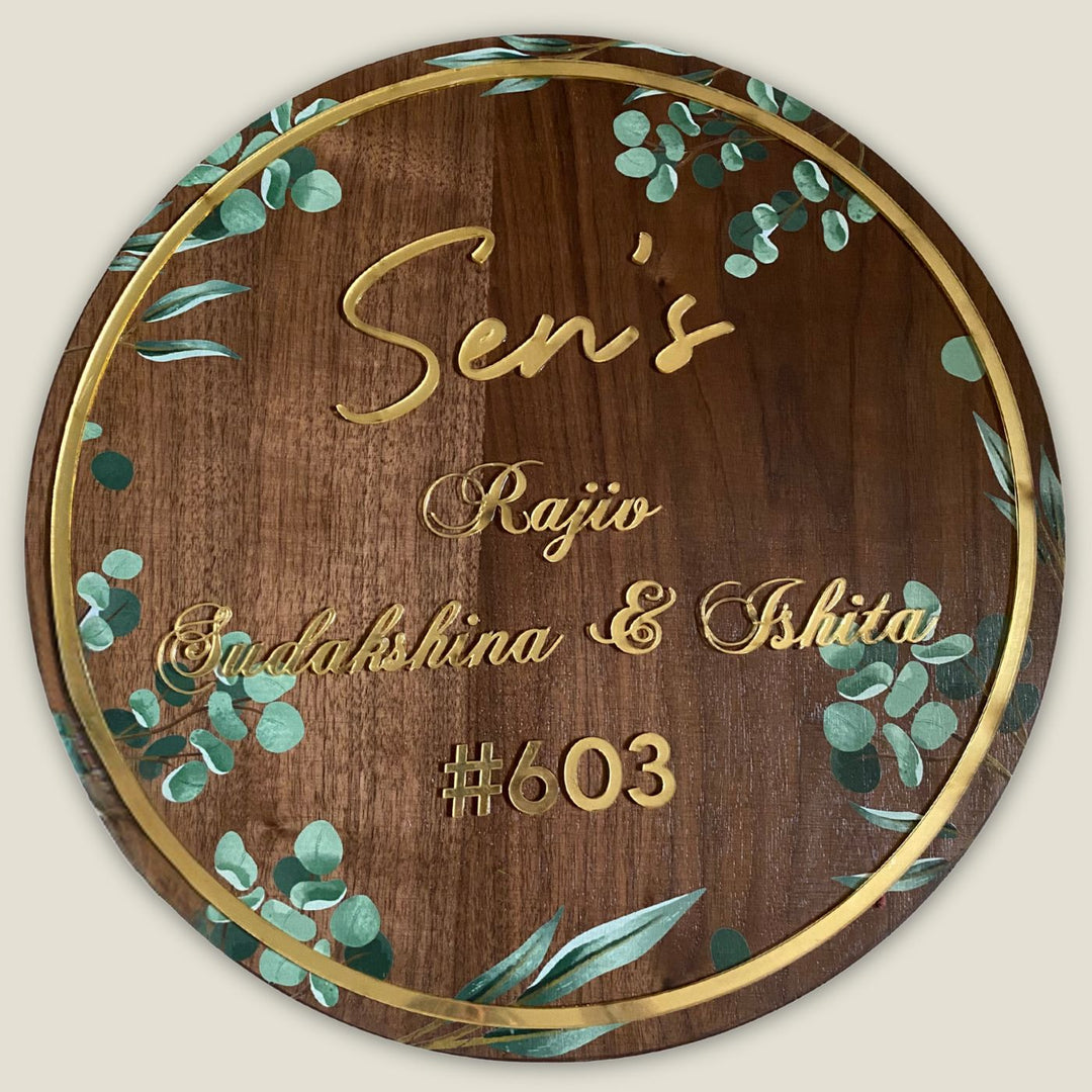 Personalised Wooden Floral Round Nameplate 1 - Engraving Close-up Front View