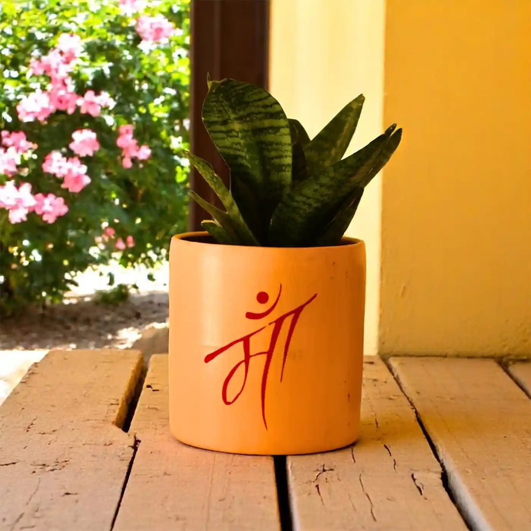 Customized Hand-Painted Maa Theme Terracotta Planter