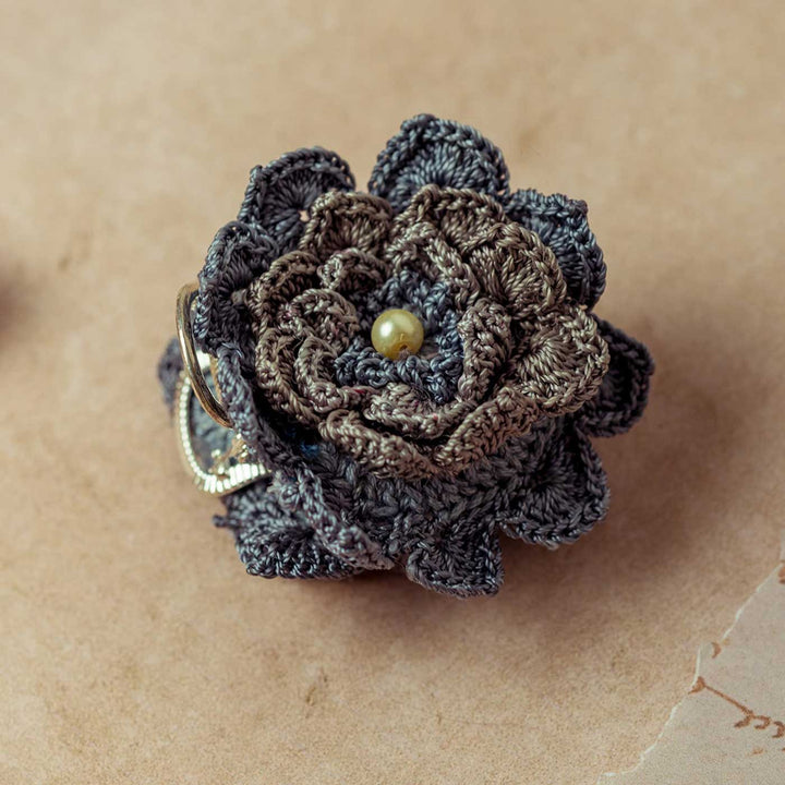 Handmade Crochet Guncha Classic Grey Dahlia Hair Clutch