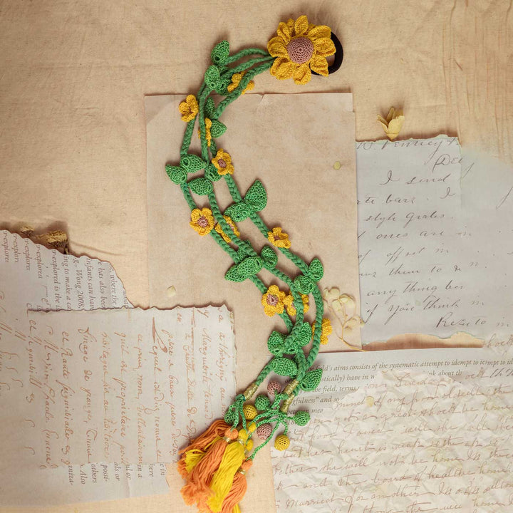 Handmade Crochet Guncha Sunflower Foliage Yellow Parandi