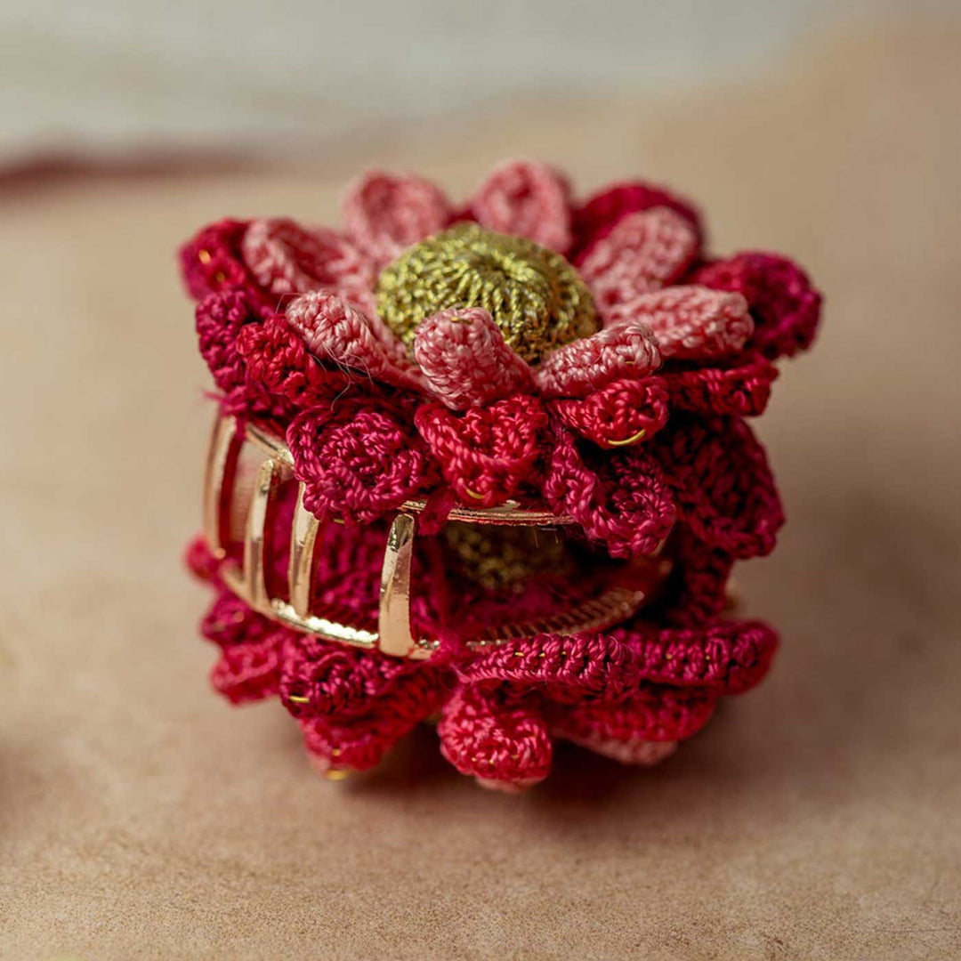 Handmade Crochet Guncha Dahlia Labyrinth Hair Clutch