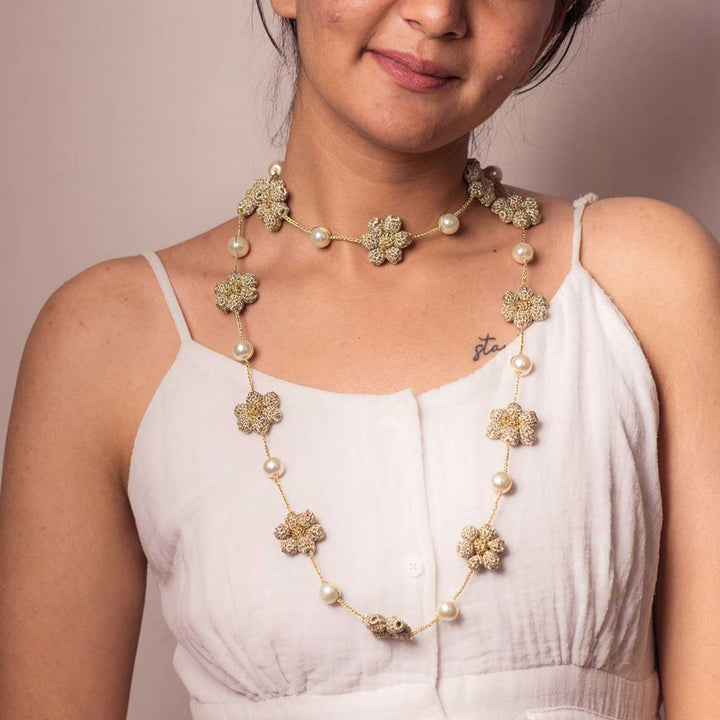 Handmade Crochet Gold Gulnaar Daisy Pearl String Necklace