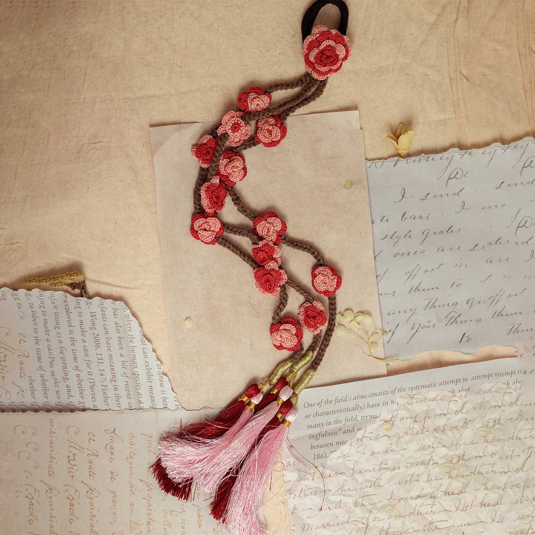 Handmade Crochet Guncha Red And Pink Rosy Parandi