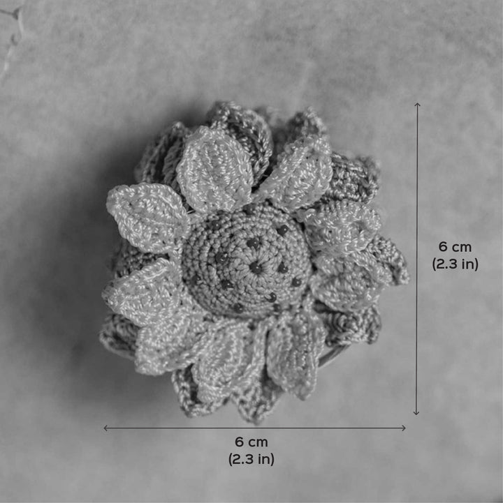 Handmade Crochet Guncha Red Zinnia Hair Clutch