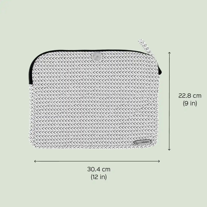 Red Bagru Cotton Protective & Chic Ecofriendly iPad Sleeve With Agate Accent | 12 x 9 inch