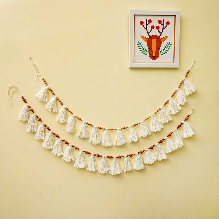 Handmade White Tassel Garland Bunting For Christmas Wall Decoration 2 - Wall Hanging Display View