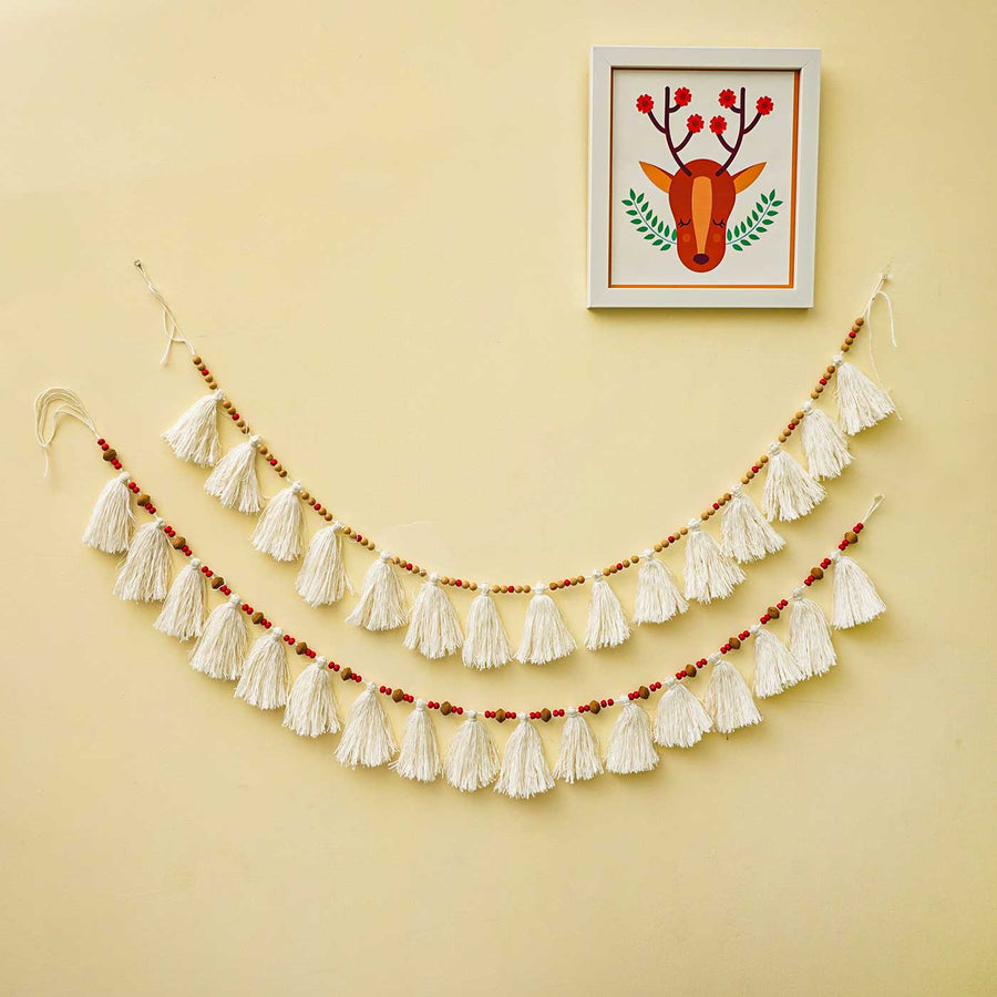 Handmade White Tassel Garland Bunting For Christmas Wall Decoration 2 - Wall Hanging Display View