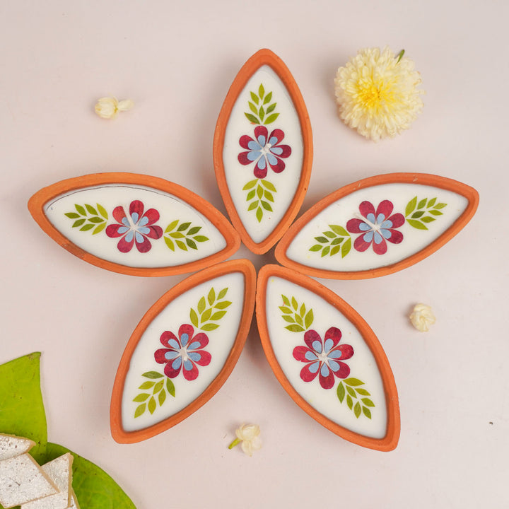 Handmade Pressed Flower Boat Shaped Terracotta Diyas