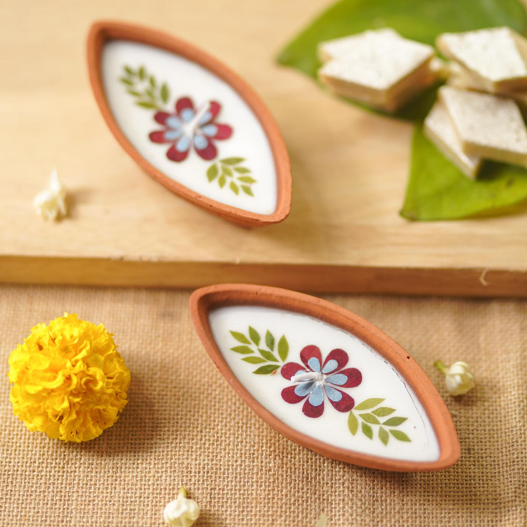 Handmade Pressed Flower Boat Shaped Terracotta Diyas