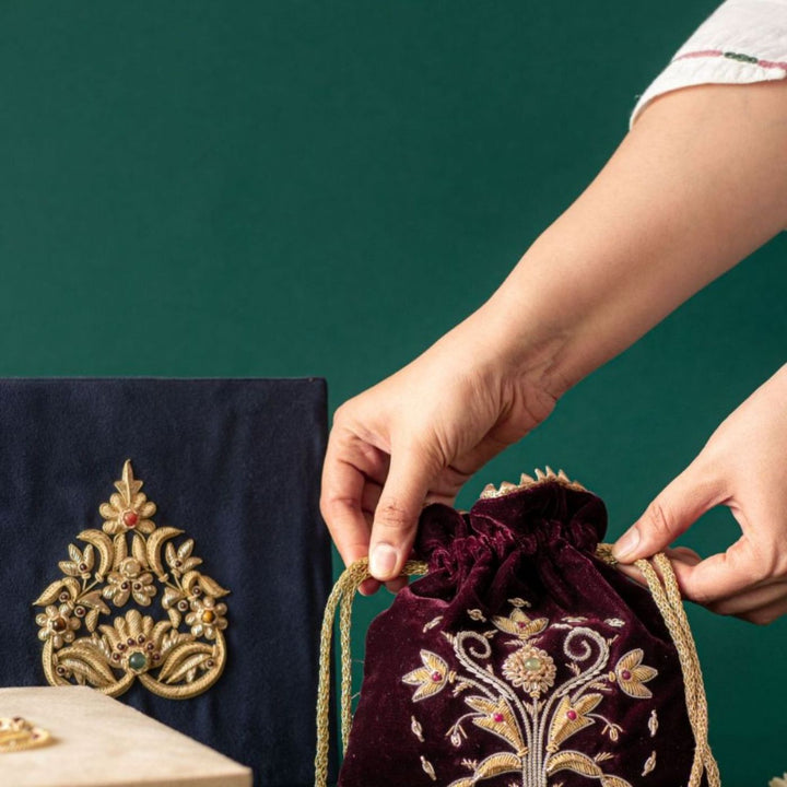 Handcrafted Zardozi Velvet Guldasta Potli