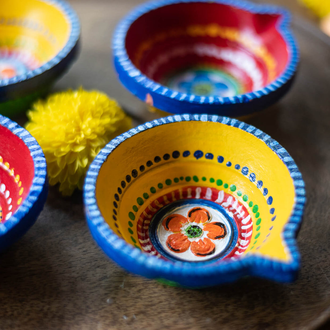 Vibrant Round Diyas - Large - Set of 4