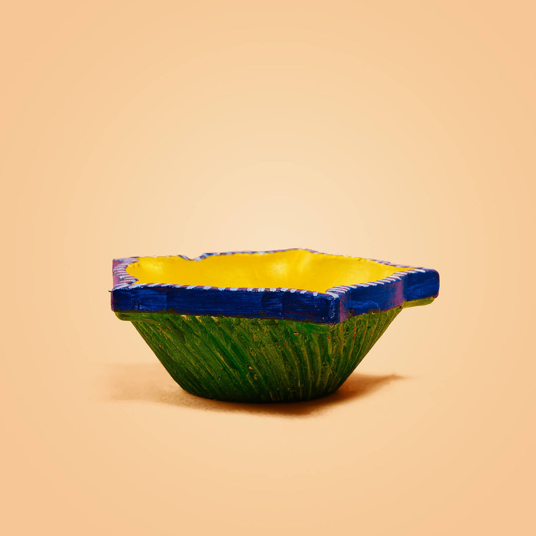 Vibrant Star Diyas - Large - Set of 2