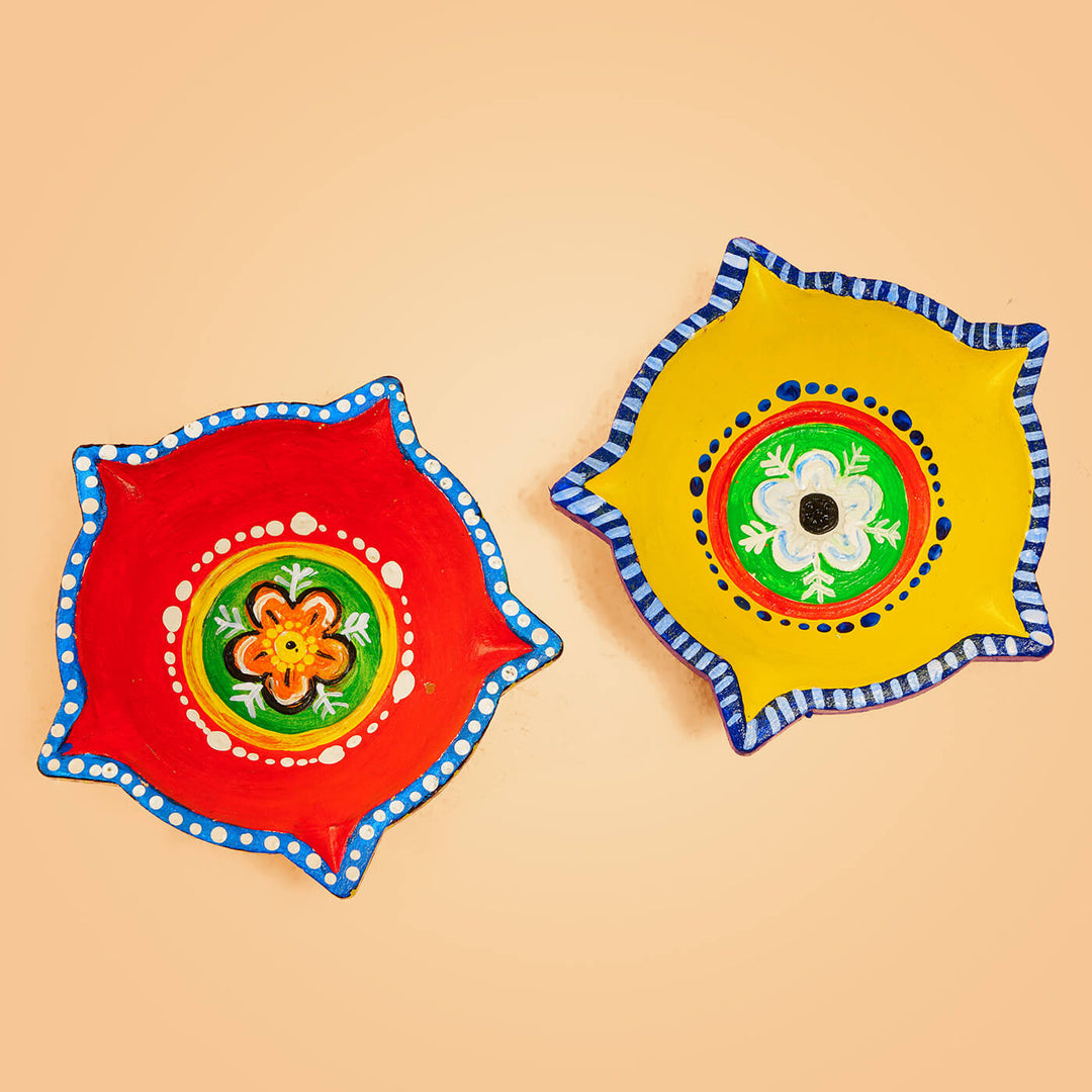 Vibrant Star Diyas - Large - Set of 2