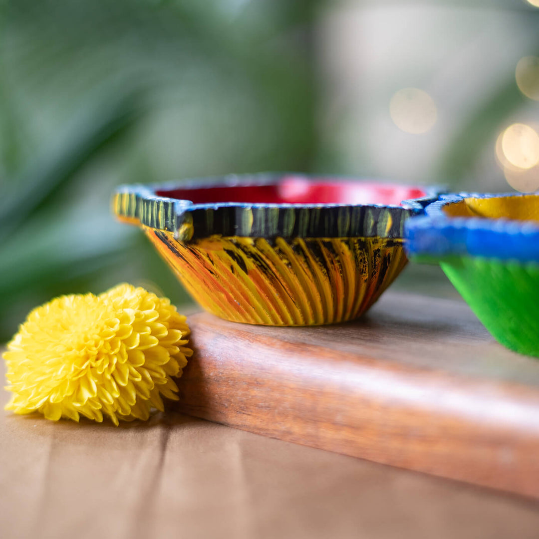 Vibrant Star Diyas - Large - Set of 2