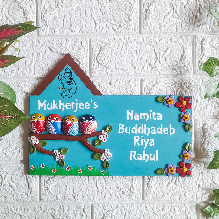 Handmade Owl Family Name Plate With Personalised Clay Figures 1 - Front View with Name Personalization