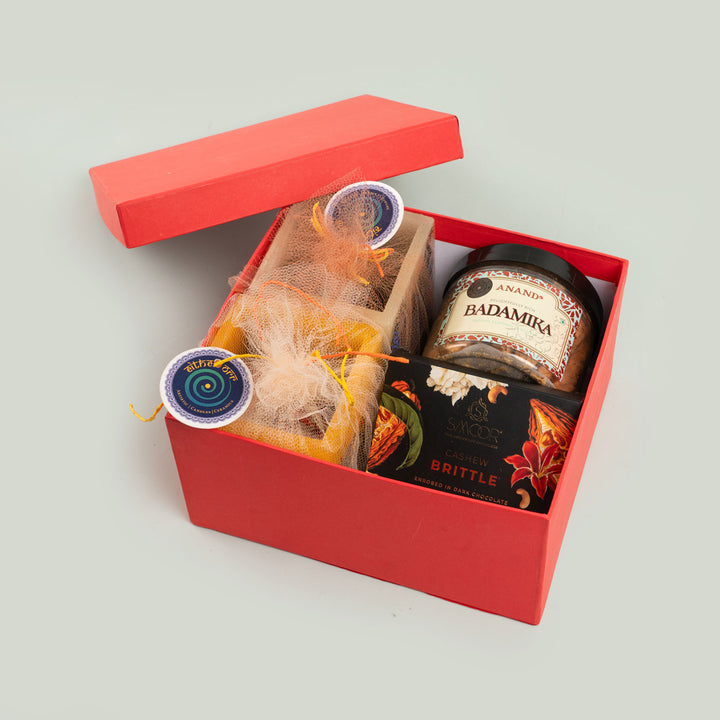 Mehendi-Art Inspired Candle Holder Festive Hamper