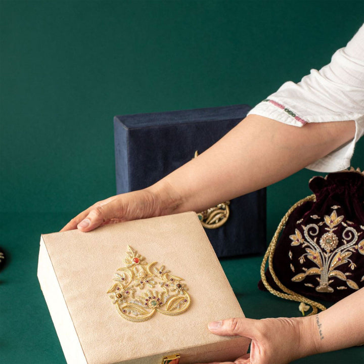 Guldasta Zardozi Box