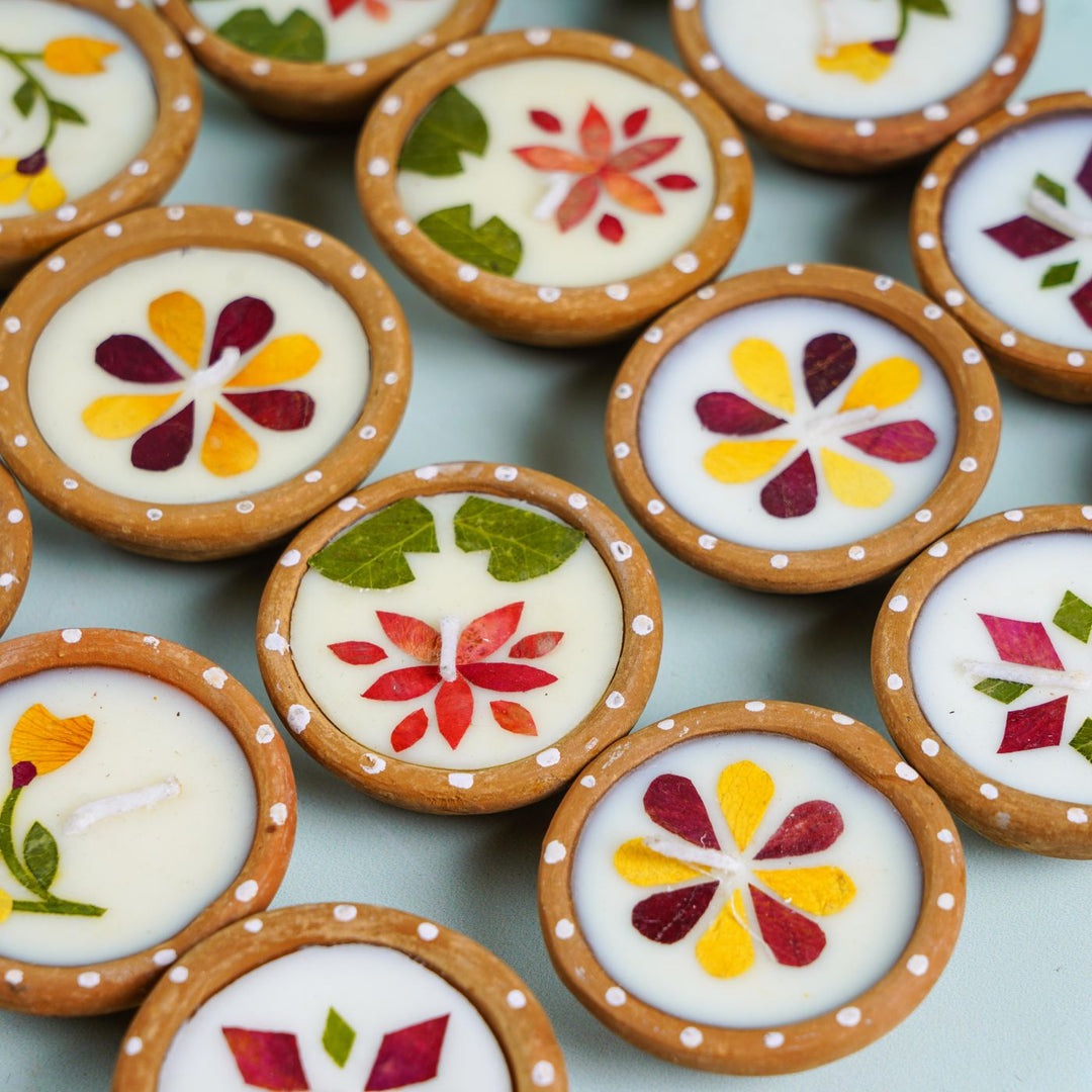 Set of 16 | Soy Wax & Dry Flower Terracota Festive Diyas