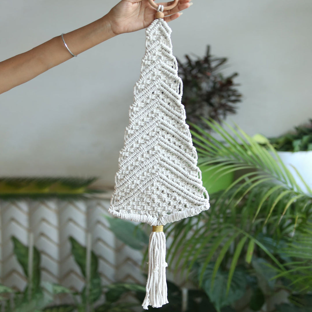 Handmade Xmas Tree Macrame Wall Hanging For Christmas Wall Decoration