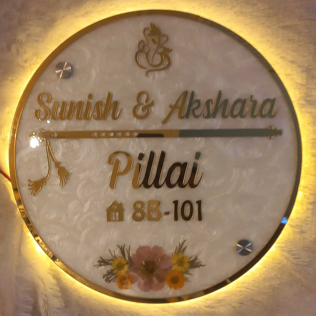 White Minimal Floral Resin Circular Personalized Name Plate With Back Light