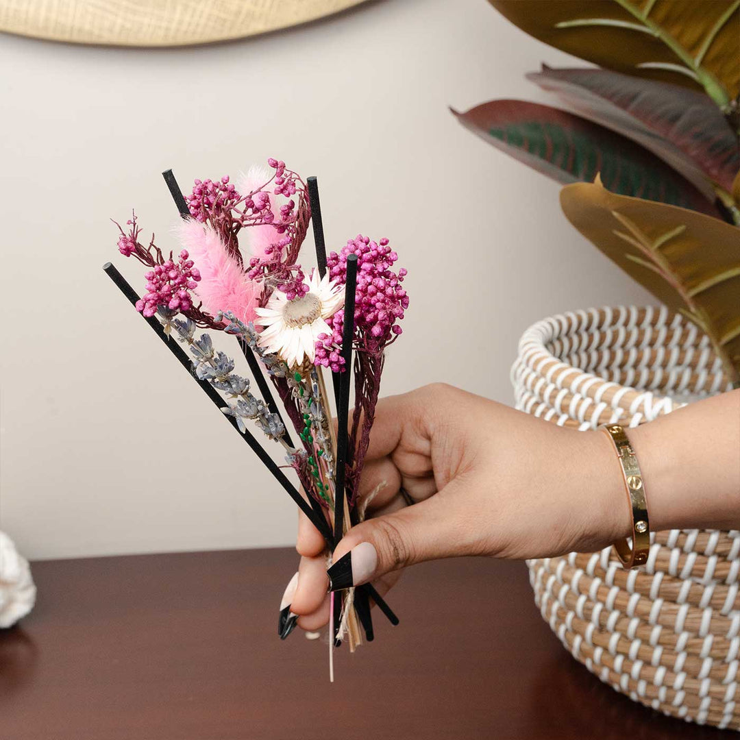 Blush Aroma Garden Glass Reed Diffuser With Dried Flowers & Metal Tray