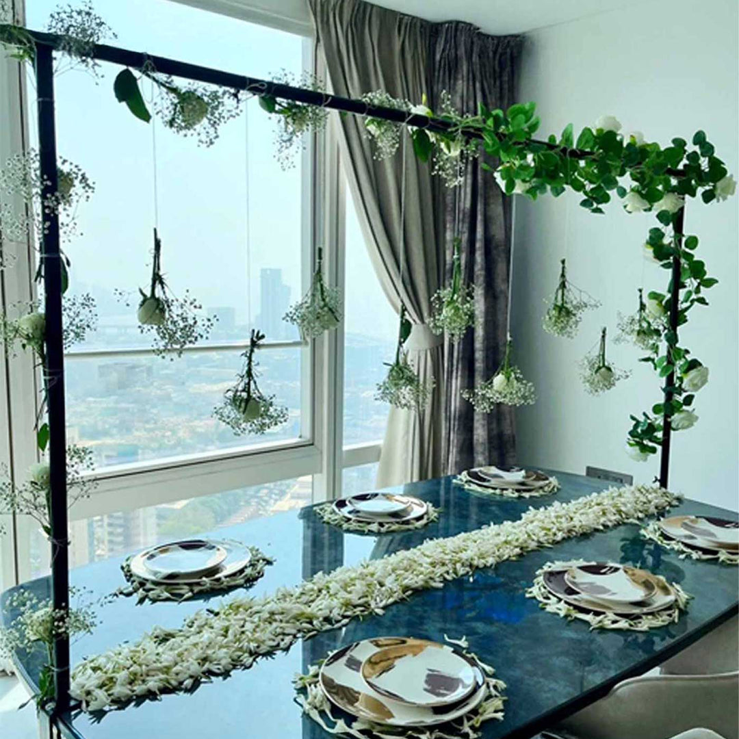 White & Green Floral Veil Table Decor Kit With Stand