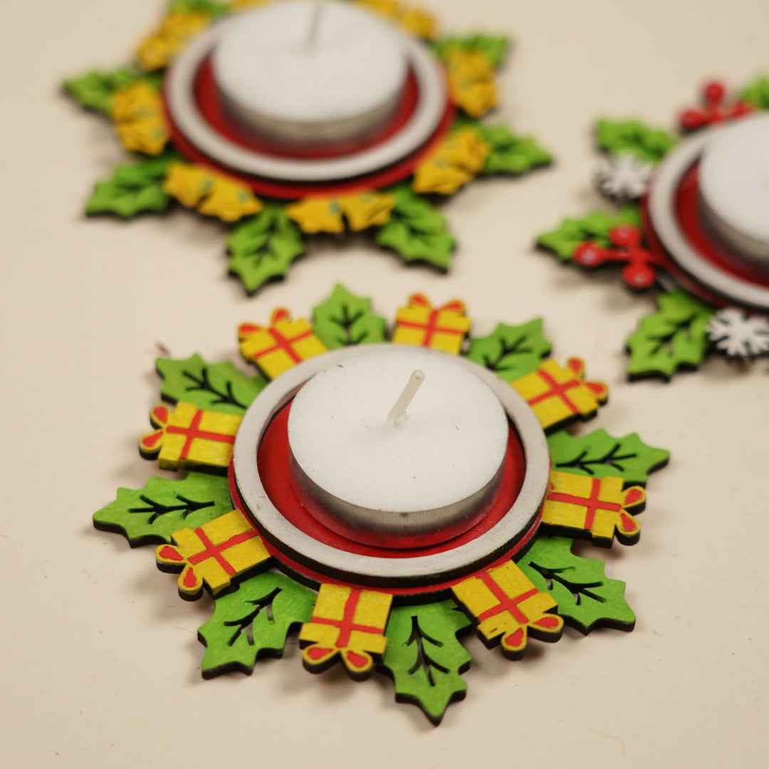 Hand-Painted Gift Theme Wooden Tealight Holder For Christmas Decoration