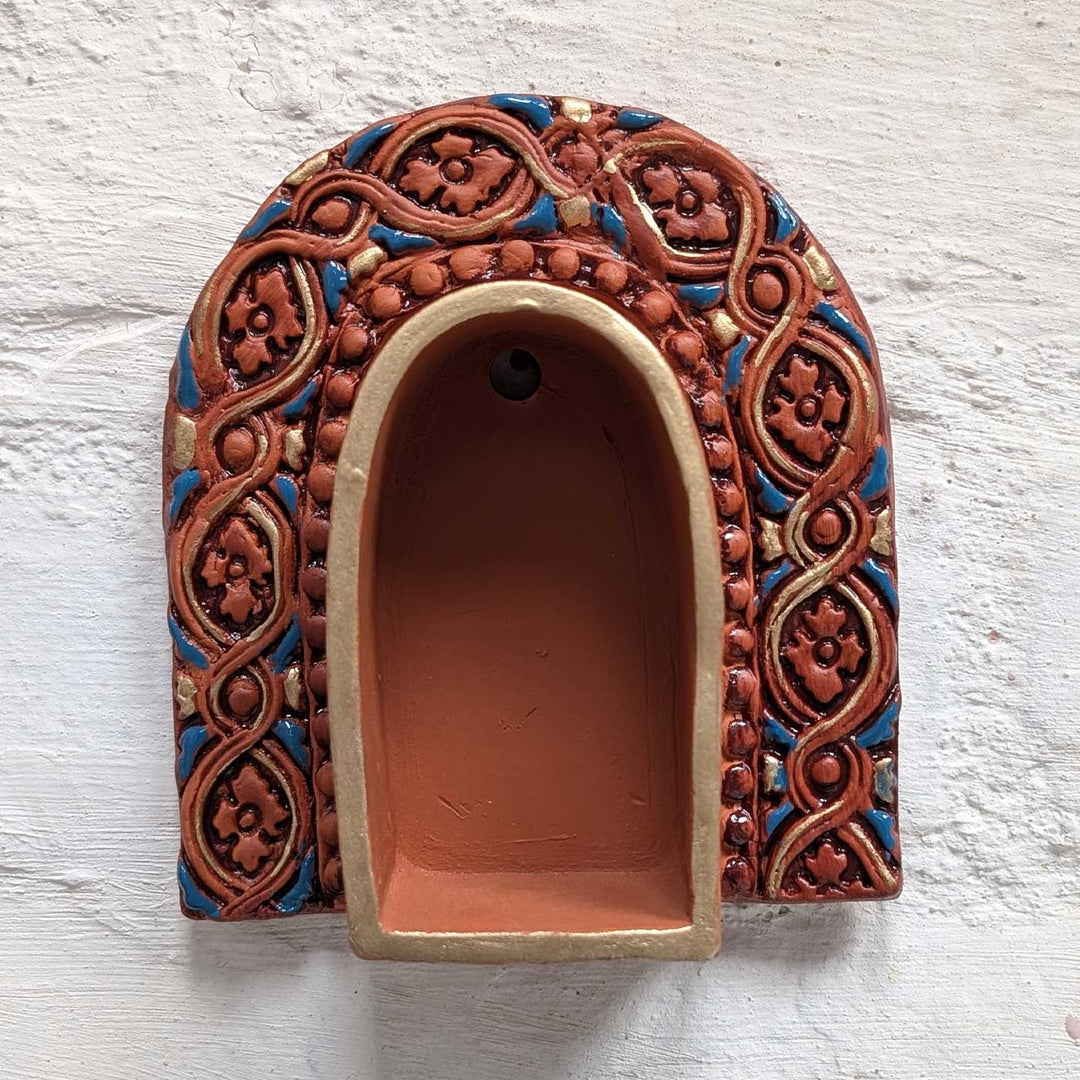 Hand-Painted "Royal Blue Arch" Terracotta Wall Decor Tealight Holder With Gold Detailing For Festive Decor