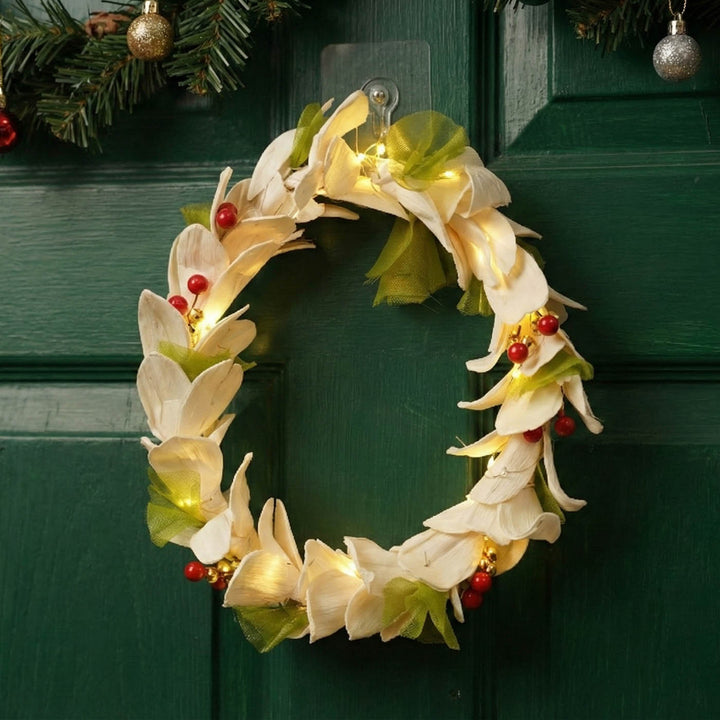 White Shola Mistletoe Christmas Wreath With Lights