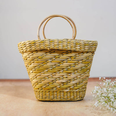 Handcrafted Kauna Grass Oval Fruit Basket