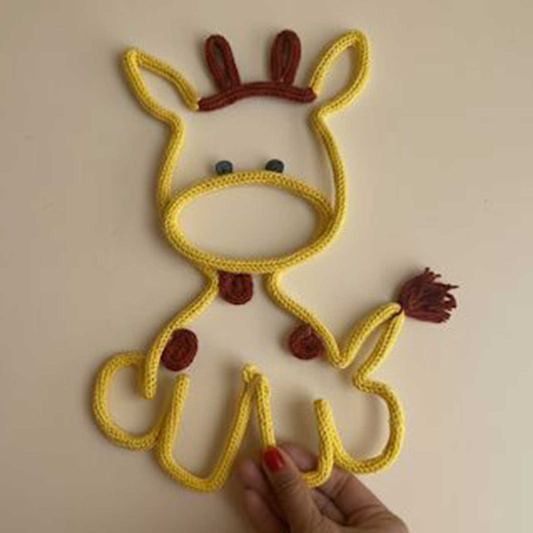 Handmade Knitted Wire Giraffe Hanging For Kids Room Decoration