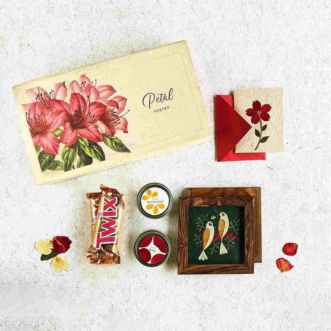 Sweet Lovebirds Gift Hamper with Delicate Dried Flower Art