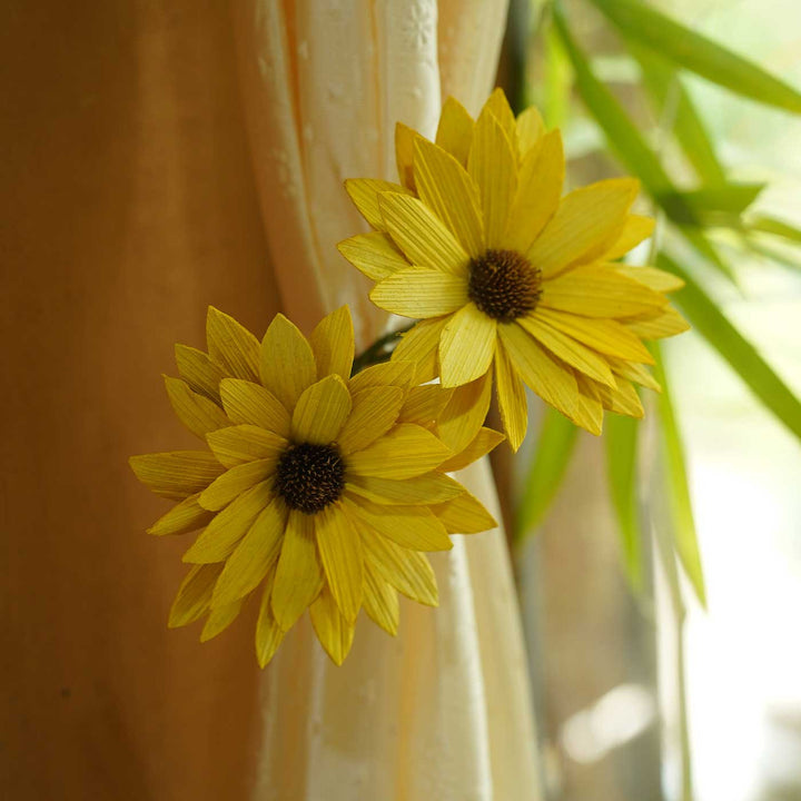 Handmade Susan Design Paper Curtain Tie-Back
