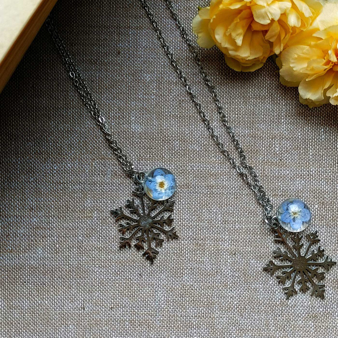 Eira Snowflake Preserved Flower Stainless Steel Necklace