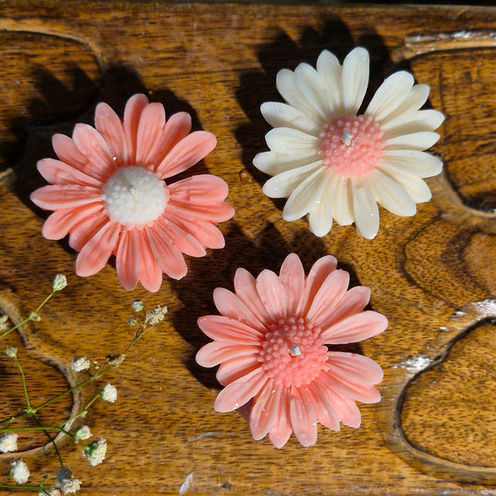 Set of 5 | Handmade Daisy Floating Soy Wax Scented Candle