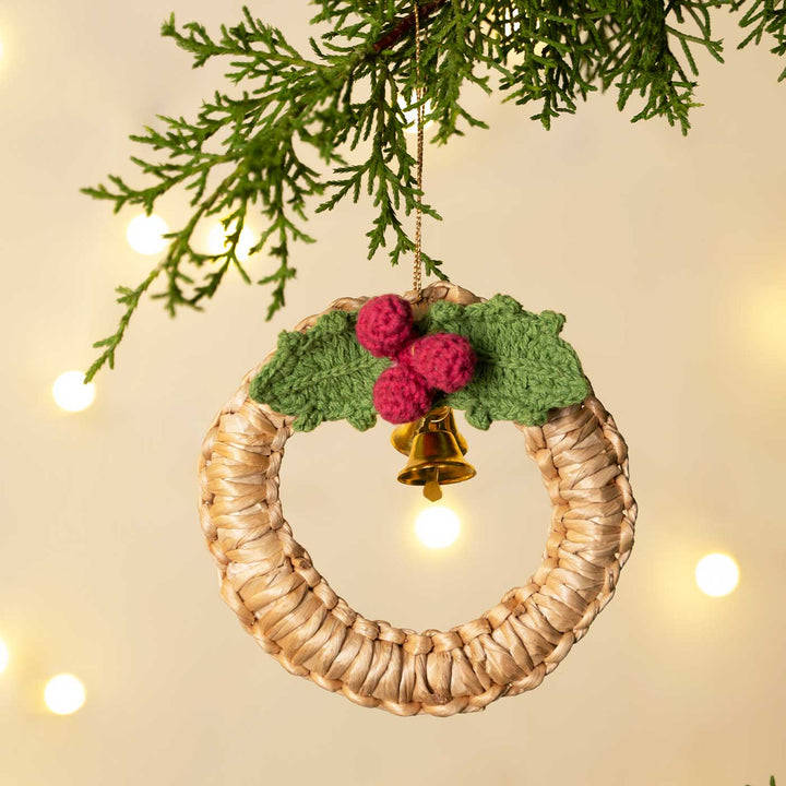 Handmade Banana Bark Berry Bell Wreath Hanging Christmas Ornaments