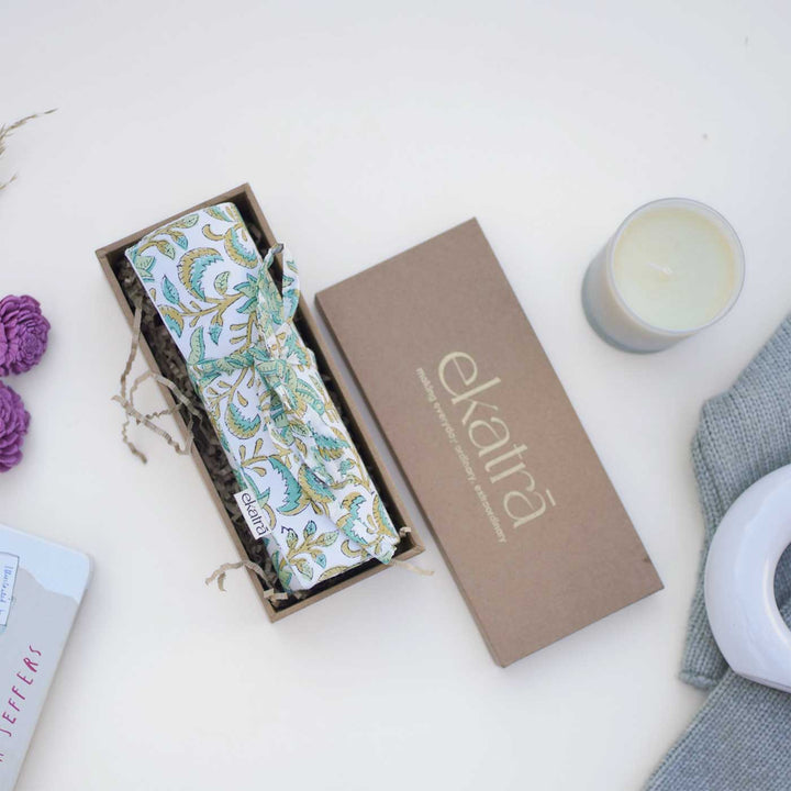 Hand-stitched Cotton Fabric Green Floral Roll Up Case