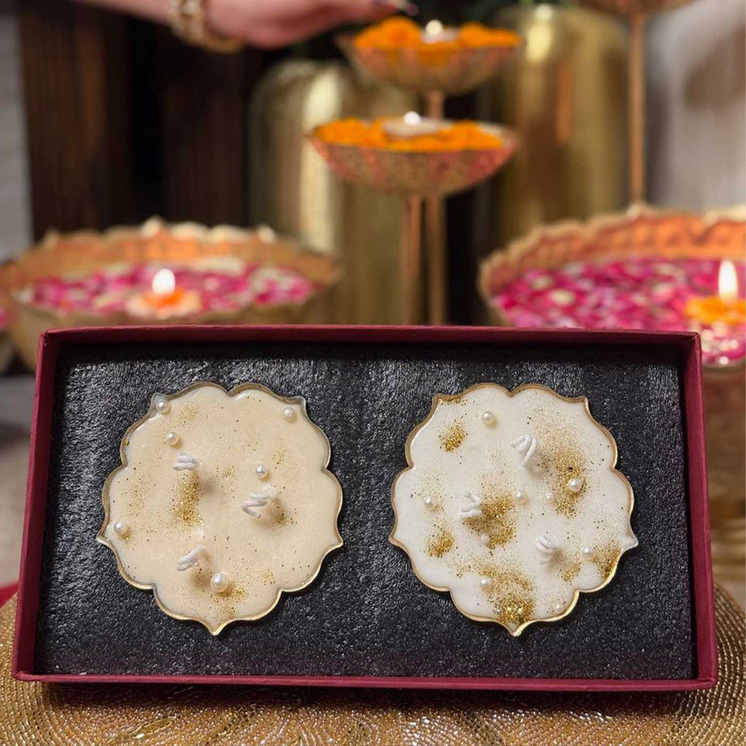 2 Pc | Handmade Pearl And Gold Soy Wax Scented Urli Candle