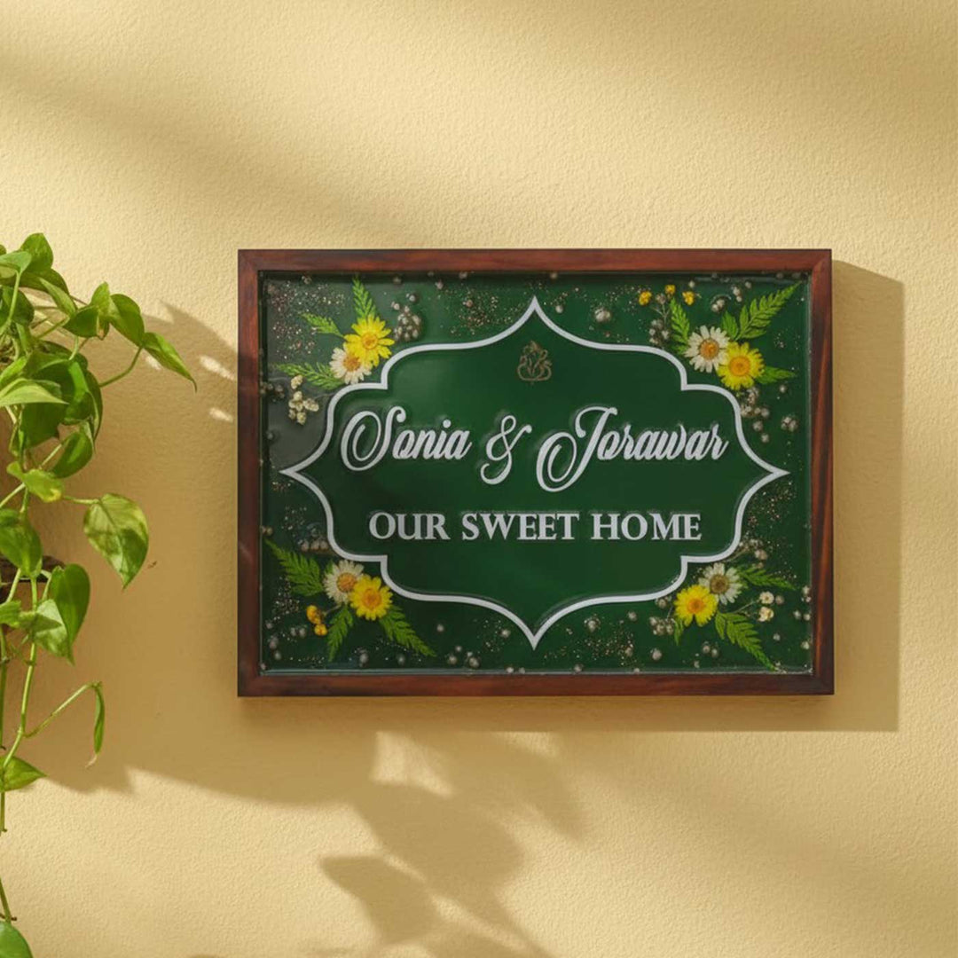 Personalized Floral Elegance Wooden Frame Resin Name Plate