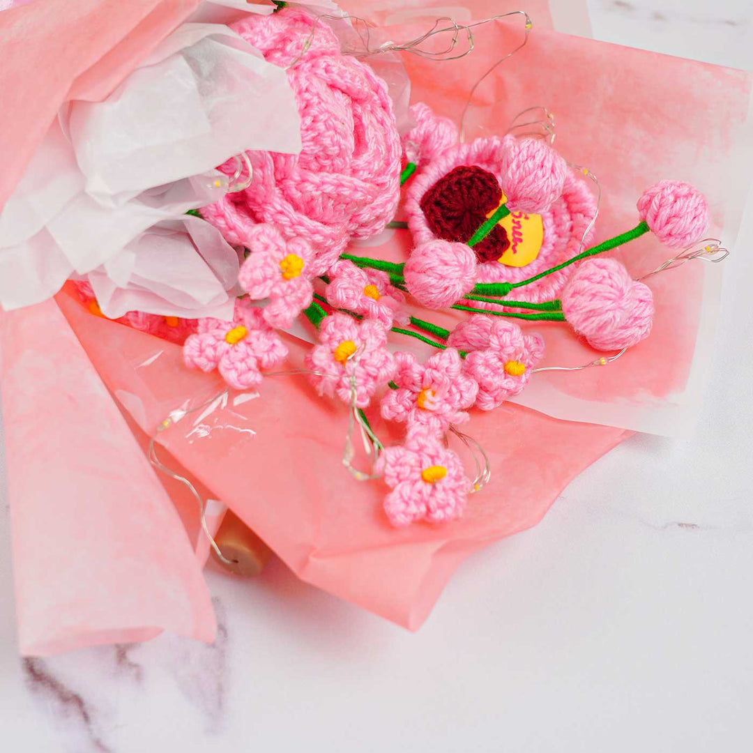 Handmade Crochet Rose Theme Flower Bouquet With Lights