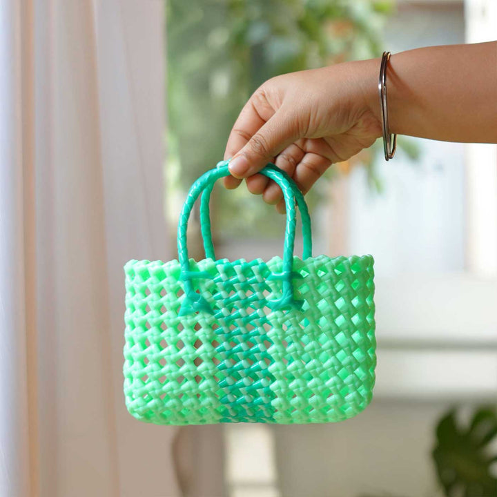 Handwoven Green Small Plastic Wire Koodai Bag For Festive Return Gifts