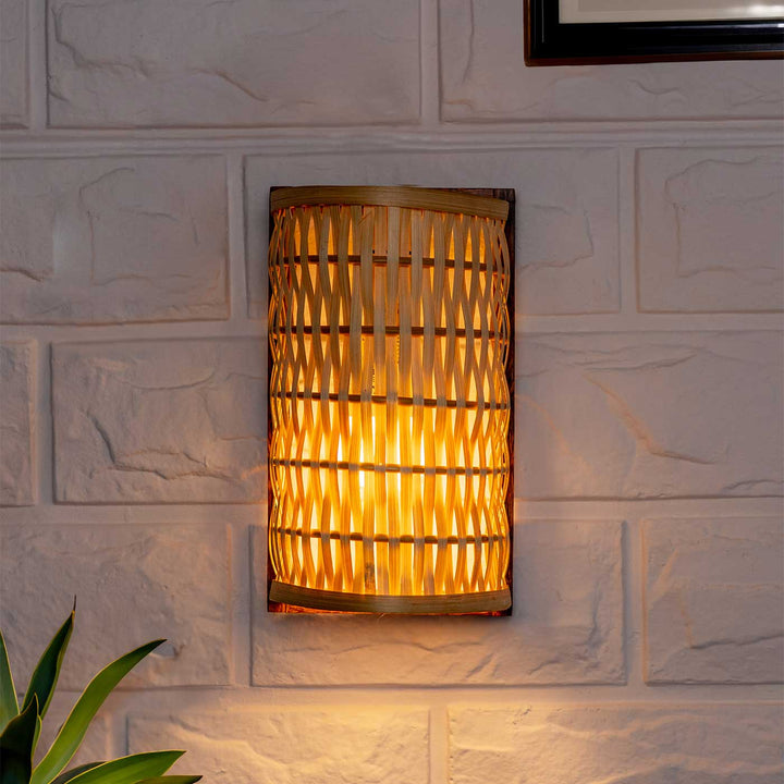 Handmade Bamboo Weaving Nested Design Wall Lamp