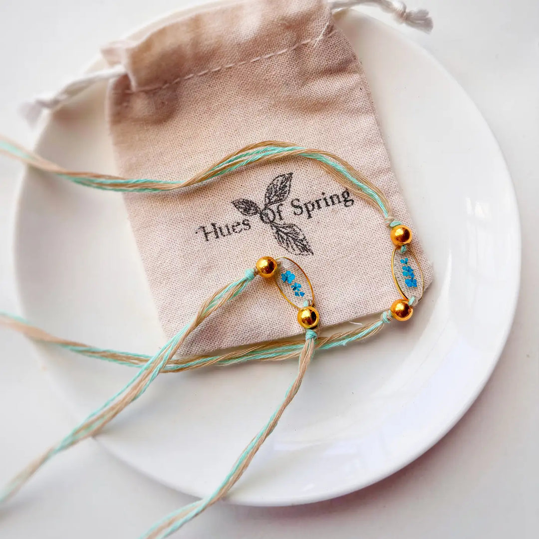 Handmade Preserved Flower Minimalist Saadgi Resin Rakhi With Roli Chawal